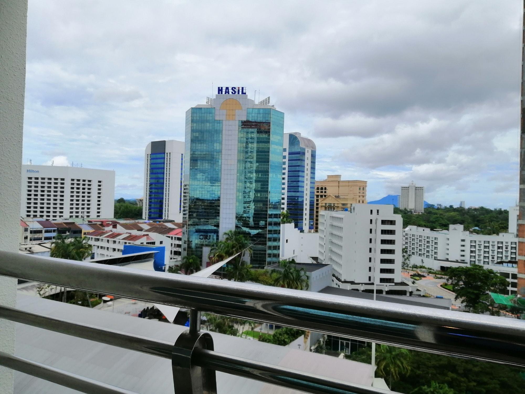 Stayinn Gateway Hotel Apartment Kuching Dış mekan fotoğraf